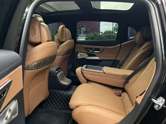 Mercedes-Benz E-Class — Фото автомобиля 6