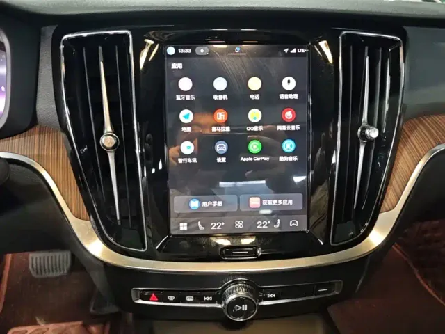 Volvo S60 — Фото автомобиля 12