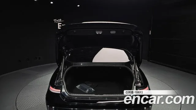 Hyundai Ioniq 6 — Фото автомобиля 26