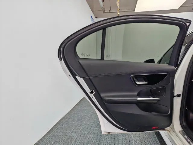 Mercedes-Benz C-Class — Фото автомобиля 14