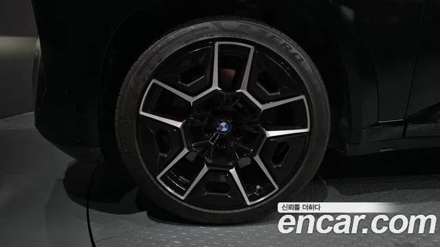 BMW XM — Фото автомобиля 5