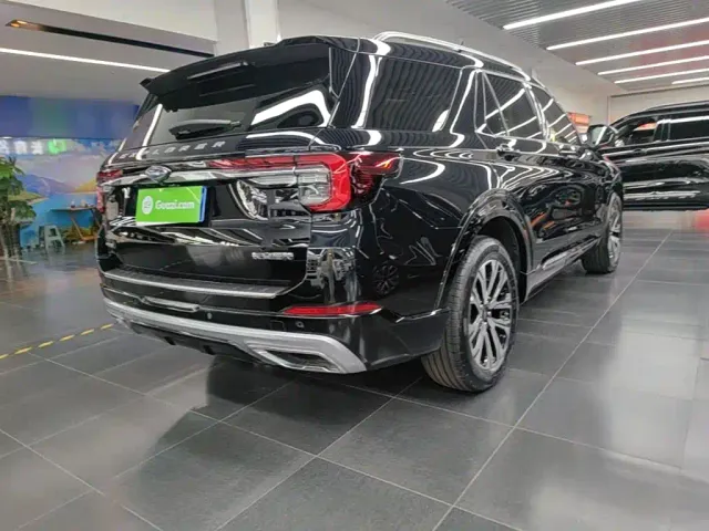 Ford Explorer — Фото автомобиля 6