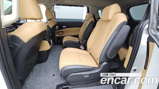 Kia Carnival Generation 4 — Фото автомобиля 18