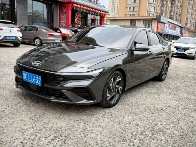 Фотография автомобиля — Hyundai Elantra