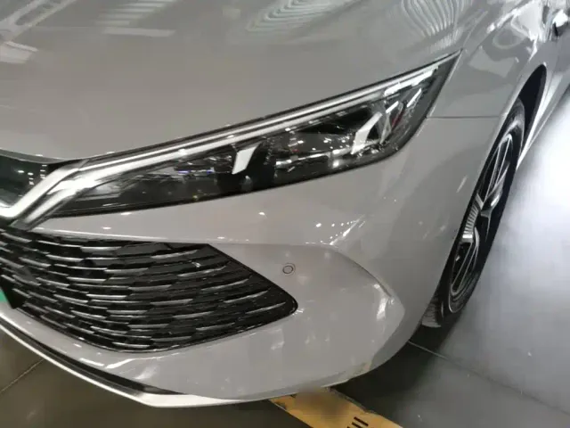 BYD Qin L — Фото автомобиля 23