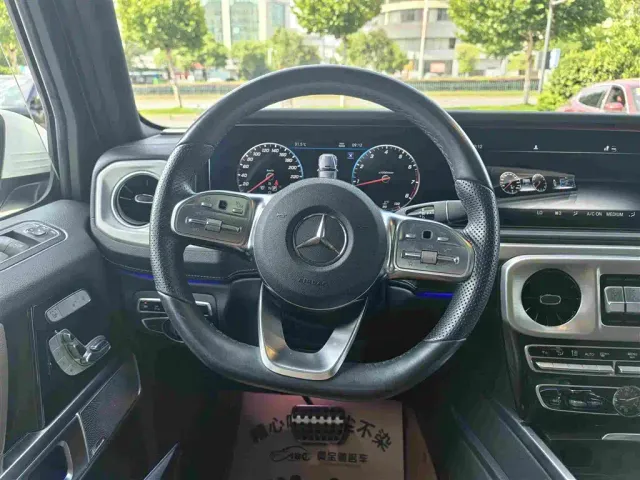 Mercedes-Benz G-Class — Фото автомобиля 10