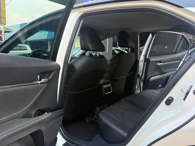 Toyota Camry — Фото автомобиля 11