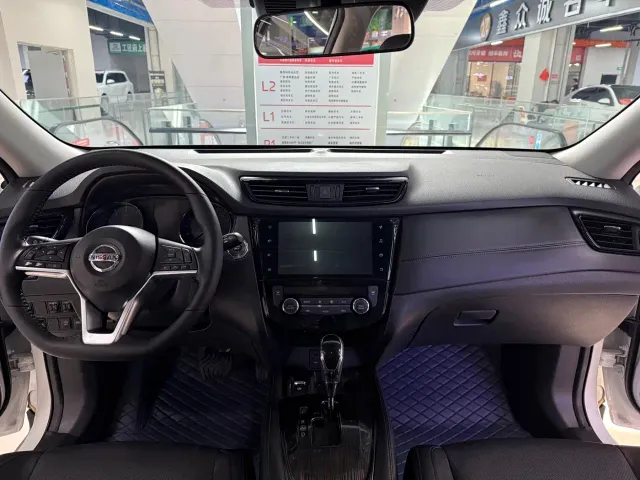 Nissan X-Trail — Фото автомобиля 4