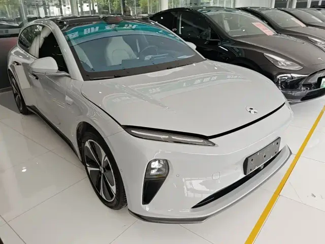 Nio ET5 Touring — Фото автомобиля 3