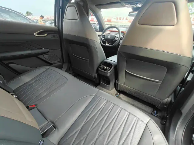 Changan Eado — Фото автомобиля 11