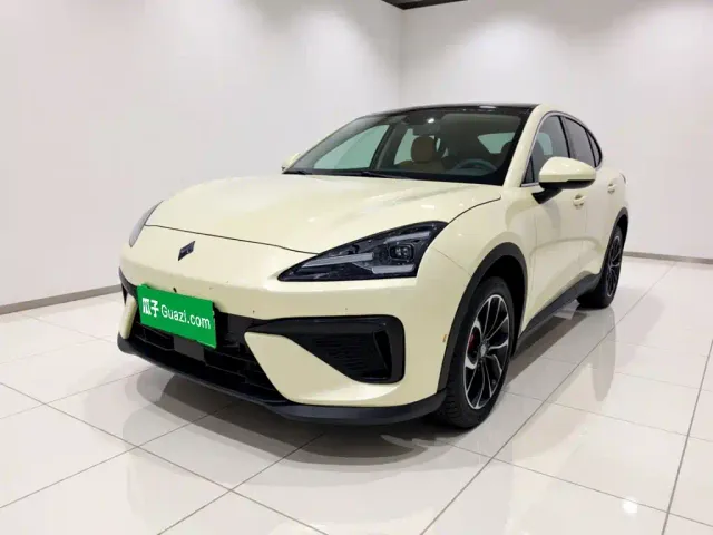 Фотография автомобиля — Baojun Yunhai