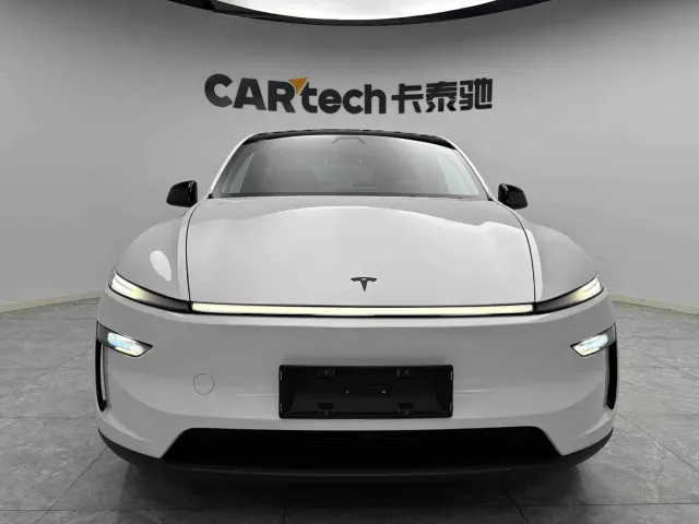 Tesla Model Y L — Фото автомобиля 2