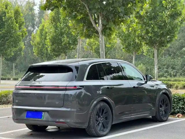 Li Auto L7 — Фото автомобиля 14