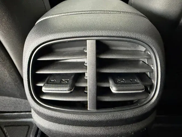 Hyundai Elantra — Фото автомобиля 9