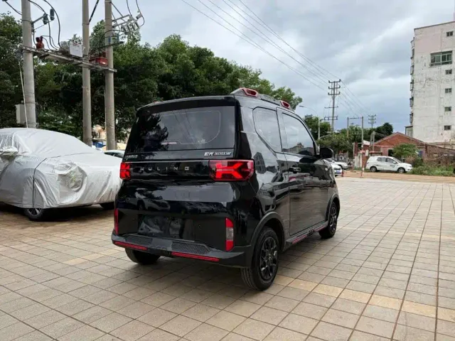Wuling Motors Hongguang MINIEV 2022 GAMEBOY 300km Urban Wind Chaser Limited Edition — Фото автомобиля 3