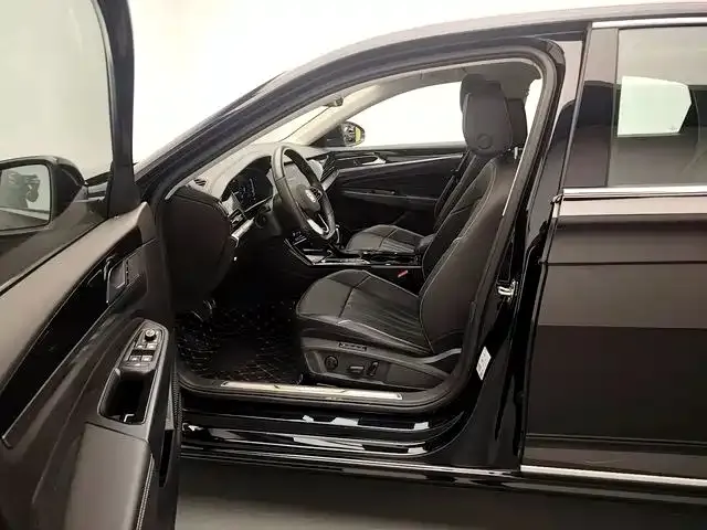 Volkswagen Passat — Фото автомобиля 12