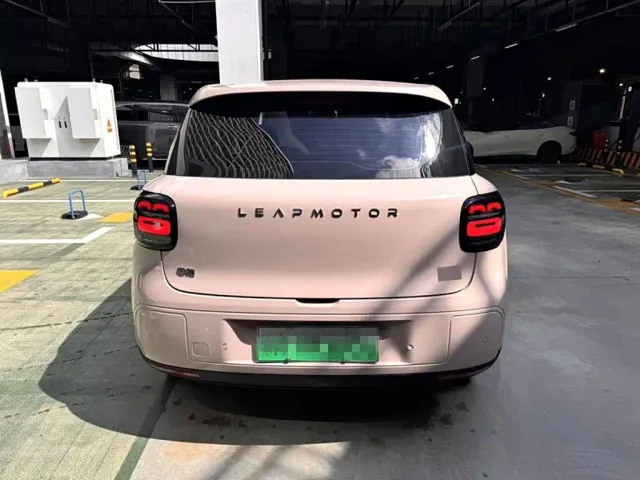 Leapmotor A10 — Фото автомобиля 8