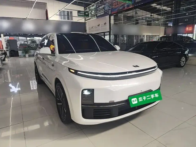 Li Auto L7 — Фото автомобиля 3
