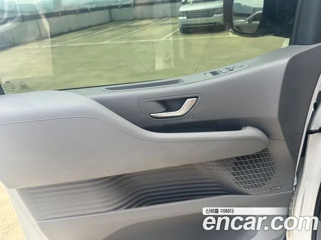 Hyundai Staria Staria — Фото автомобиля 5