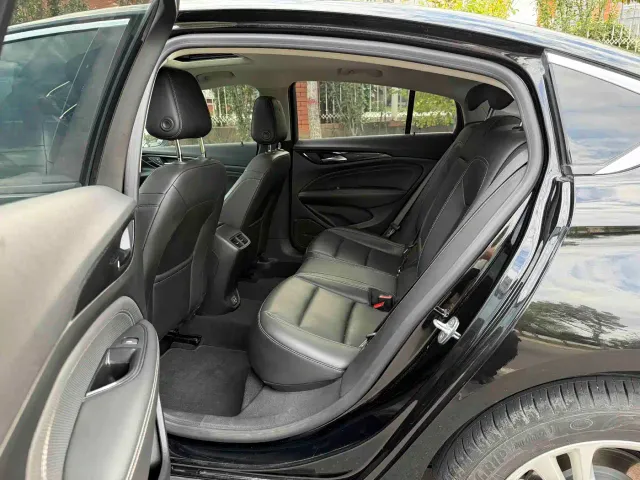 Buick Regal — Фото автомобиля 12