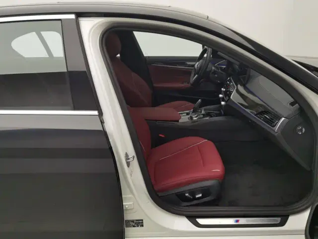 BMW 5 Series — Фото автомобиля 23