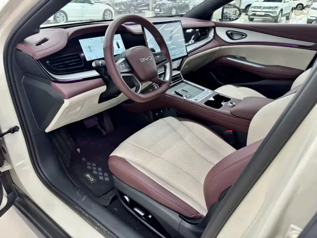 BYD Seal 07 DM-i — Фото автомобиля 4
