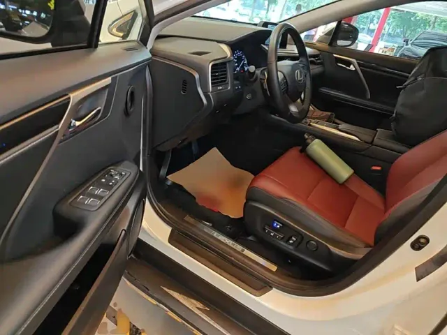 Lexus RX — Фото автомобиля 15