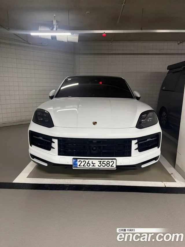 Porsche Cayenne PO536 — Фото автомобиля 3