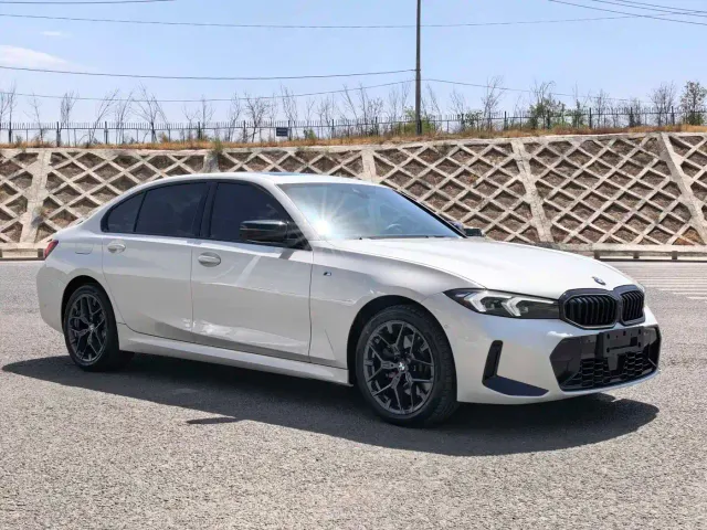 BMW 3 Series — Фото автомобиля 2