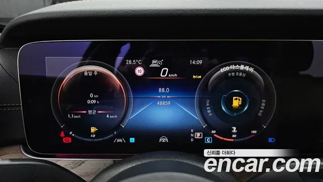 Mercedes-Benz E-Class — Фото автомобиля 8