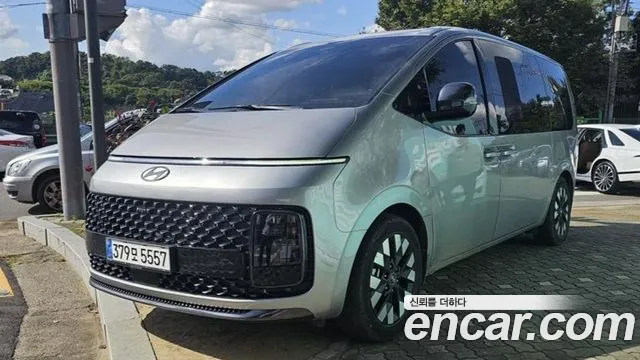 Фотография автомобиля — Hyundai Staria