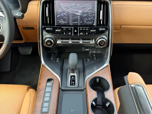 Lexus LX — Фото автомобиля 14