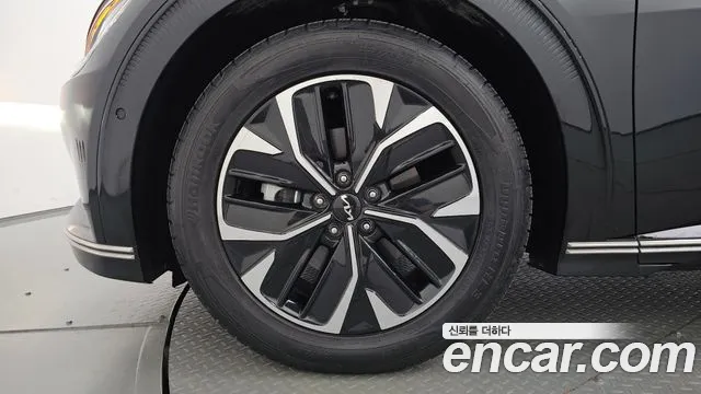 Kia EV6 — Фото автомобиля 4