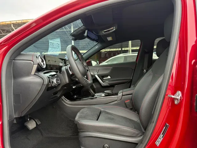 Mercedes-Benz A-Class — Фото автомобиля 3