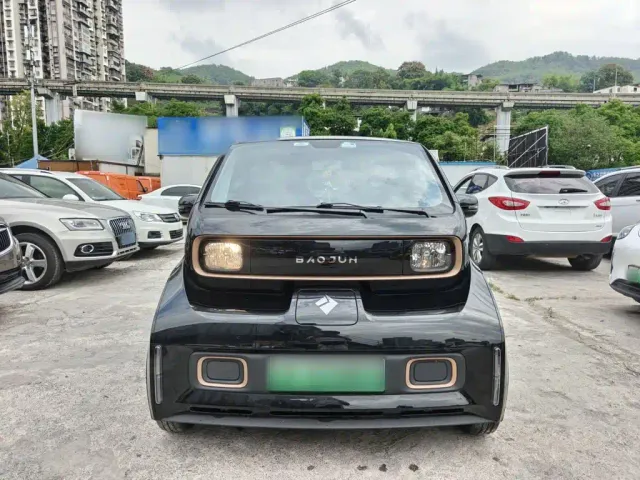 Baojun KiWi EV — Фото автомобиля 2