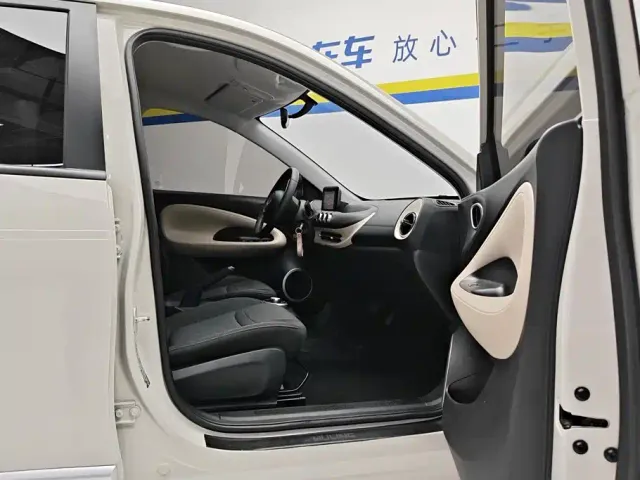 Wuling Bingo — Фото автомобиля 8