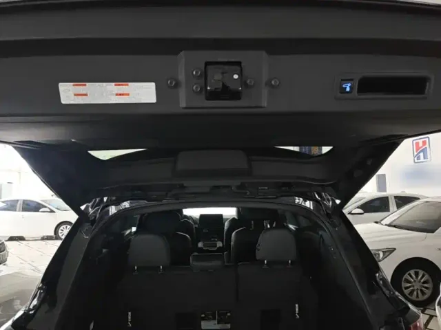 Toyota Sienna — Фото автомобиля 18