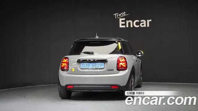 Mini Cooper Cooper Электро SE Электро — Фото автомобиля 2