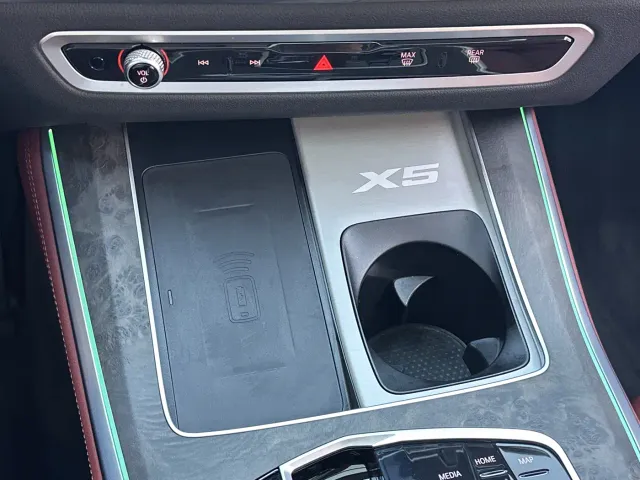BMW X5 — Фото автомобиля 10