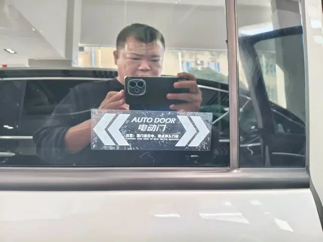 GAC Trumpchi M8 — Фото автомобиля 12