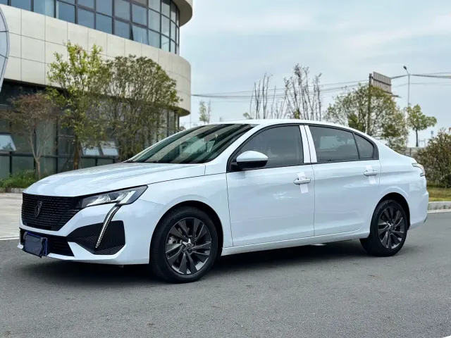 Фотография автомобиля — Peugeot 408