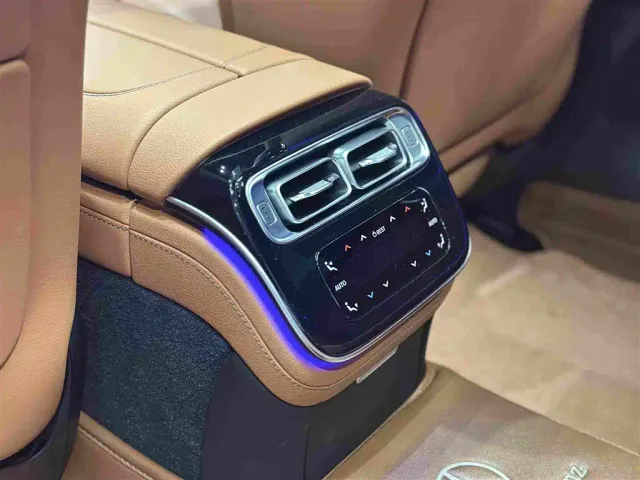 Mercedes-Benz S-Class — Фото автомобиля 16