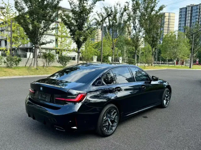 BMW 3 Series — Фото автомобиля 8