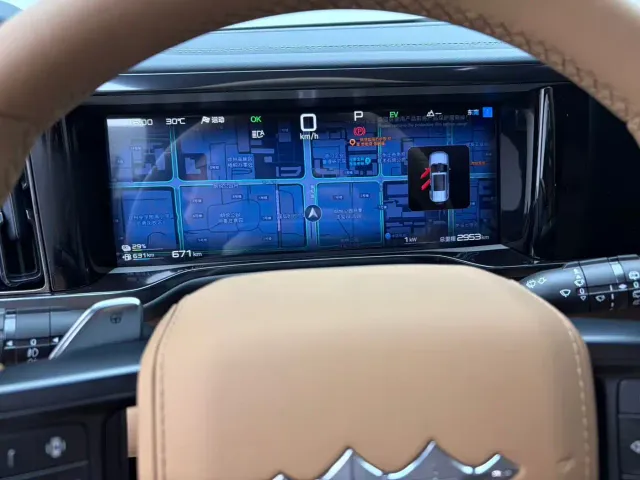 BYD FangChengBao Leopard 5 — Фото автомобиля 7