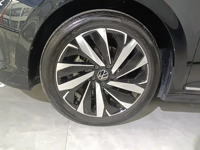Volkswagen Passat — Фото автомобиля 22
