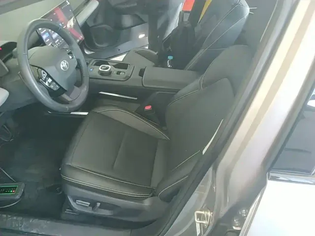 Toyota bZ5 — Фото автомобиля 14