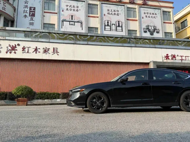 Honda Accord — Фото автомобиля 9