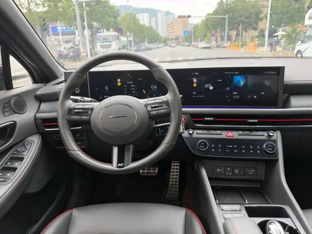 Hyundai Sonata — Фото автомобиля 18