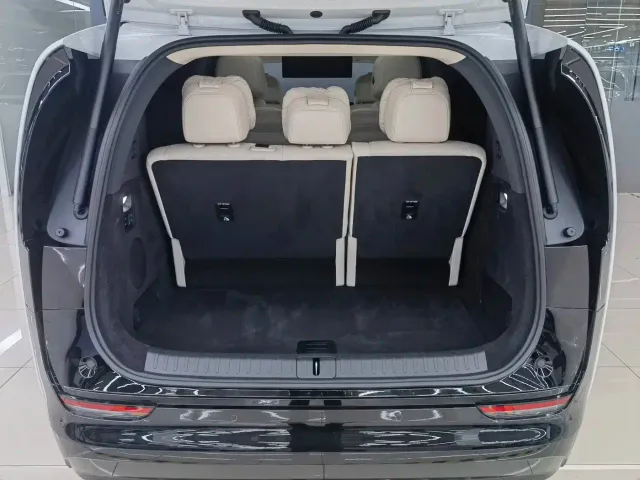 Li Auto MEGA — Фото автомобиля 7
