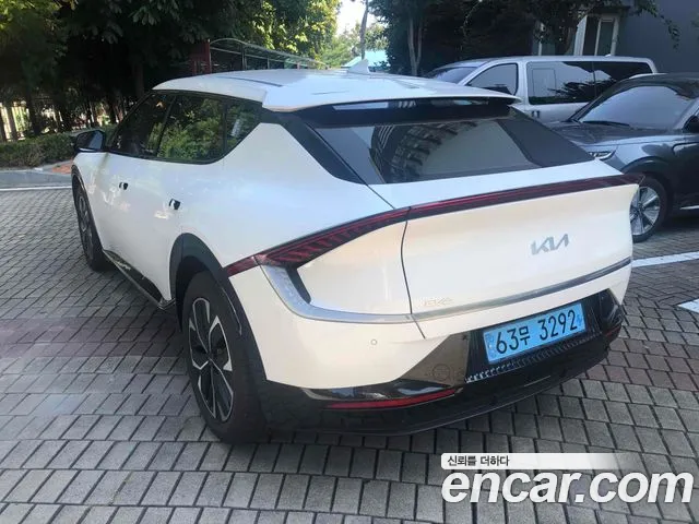 Kia EV6 — Фото автомобиля 3